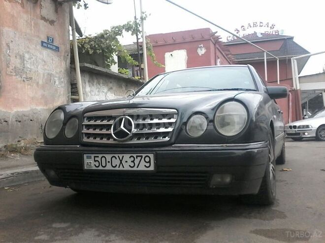 Mercedes E 280 1997, 289,000 km - 2.8 l - Bakı