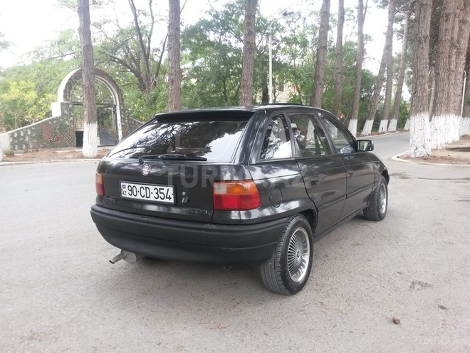 Opel Astra 1993, 300,000 km - 1.6 l - Sumqayıt