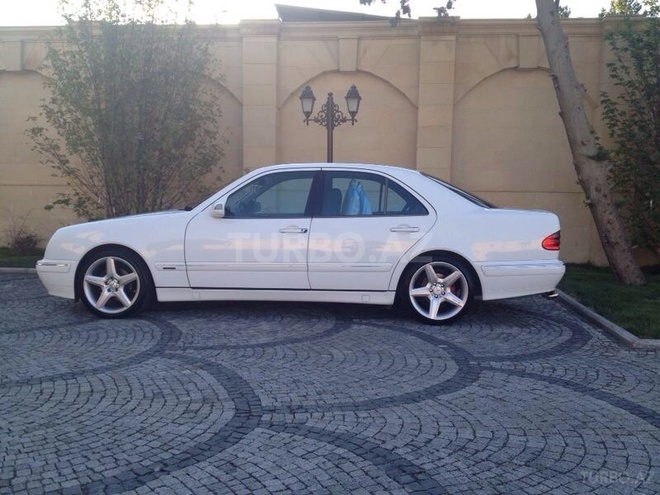 Mercedes E 240 2001, 150,000 km - 0.3 л - Bakı