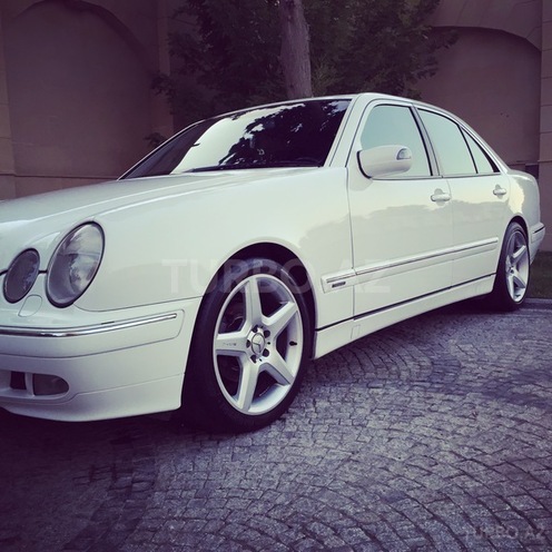 Mercedes E 240 2001, 150,000 km - 0.3 л - Bakı