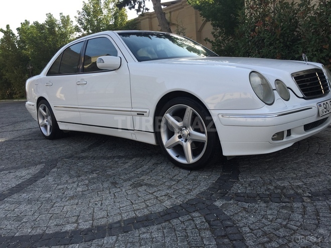 Mercedes E 240 2001, 150,000 km - 0.3 л - Bakı