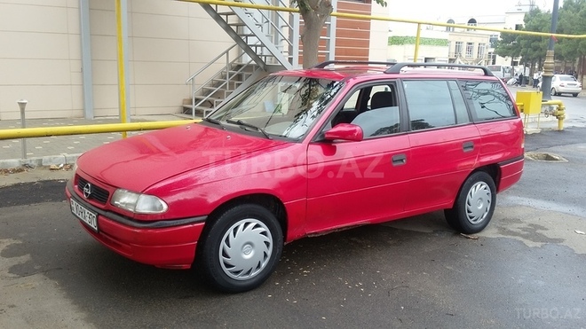 Opel Astra 1991, 260,000 km - 1.8 l - Bakı