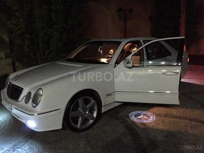 Mercedes E 240 2001, 150,000 km - 0.3 л - Bakı