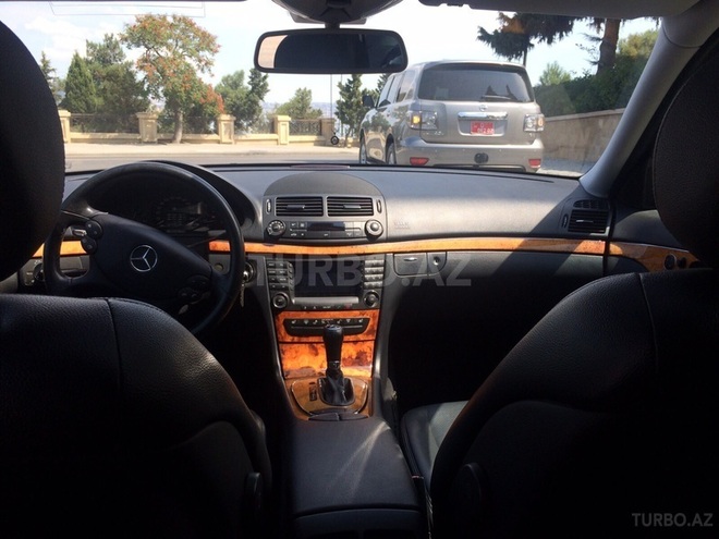 Mercedes E 200 2007, 105,000 km - 1.8 l - Bakı