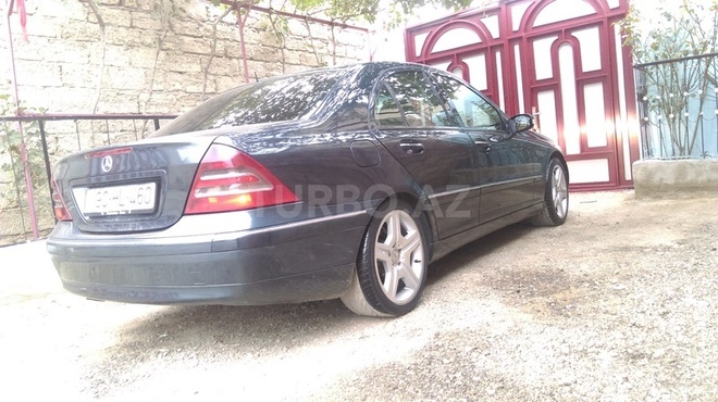 Mercedes C 220 2002, 187,452 km - 2.2 l - Bakı