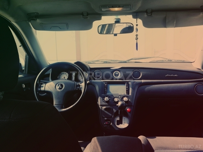 Mitsubishi Airtrek 2003, 192,000 km - 2.0 л - Bakı