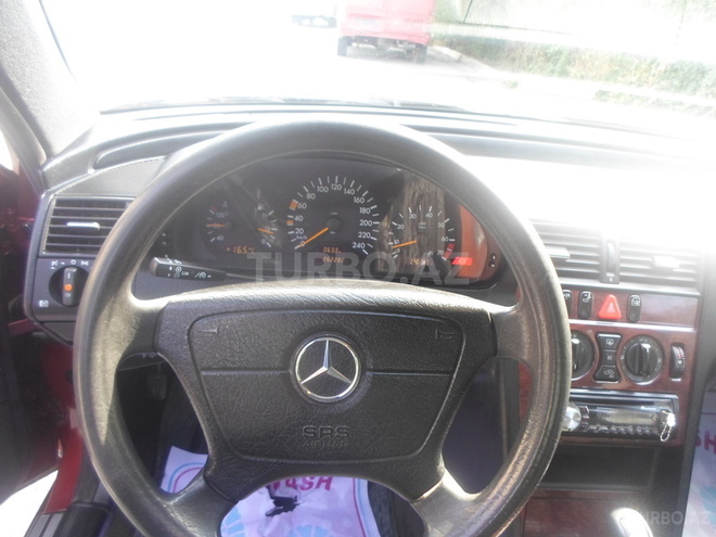 Mercedes C 180 1999, 262,123 km - 1.8 l - Bakı
