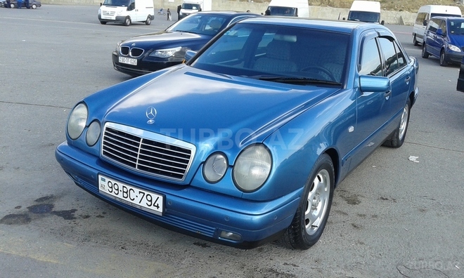 Mercedes E 240 1998, 270,000 km - 2.4 l - Bakı