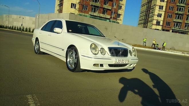 Mercedes E 240 2001, 205,000 km - 2.4 l - Gəncə