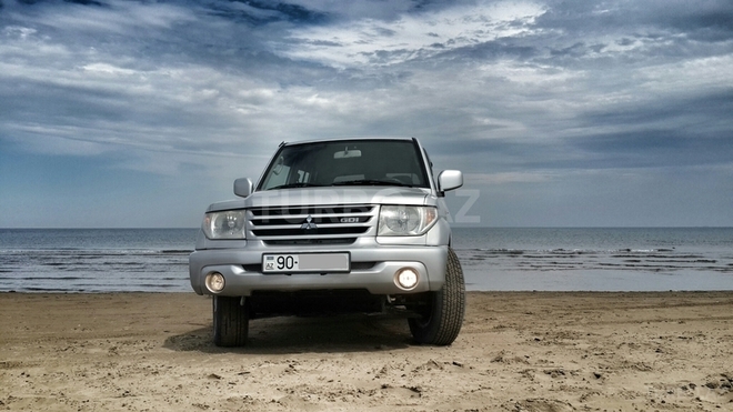 Mitsubishi Pajero io 2001, 156,000 km - 2.0 l - Bakı