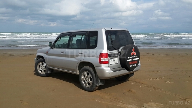Mitsubishi Pajero io 2001, 156,000 km - 2.0 l - Bakı