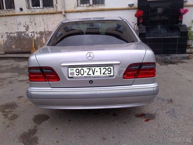 Mercedes E 240 2000, 240,000 km - 2.4 l - Bakı