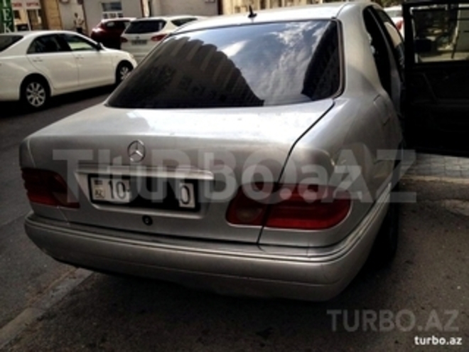 Mercedes E 220 1997, 424,421 km - 2.2 l - Bakı