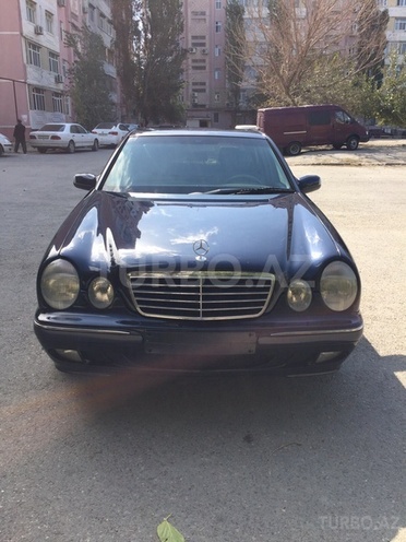 Mercedes E 280 2000, 211,000 km - 2.8 л - Sumqayıt