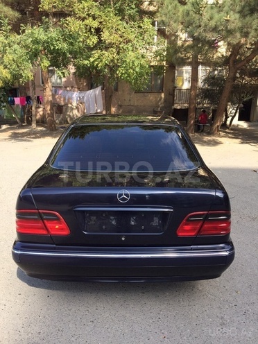 Mercedes E 280 2000, 211,000 km - 2.8 л - Sumqayıt