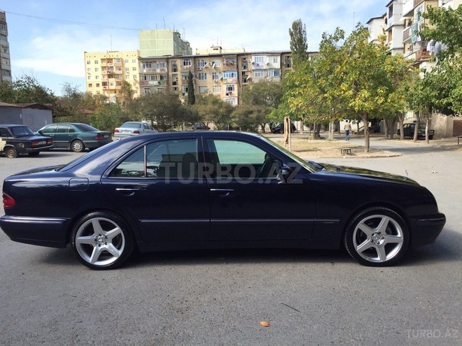 Mercedes E 280 2000, 211,000 km - 2.8 л - Sumqayıt