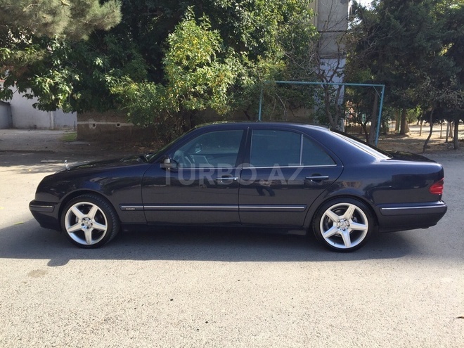 Mercedes E 280 2000, 211,000 km - 2.8 л - Sumqayıt