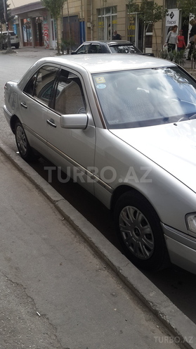 Mercedes C 200 1995, 277,000 km - 2.0 л - Bakı