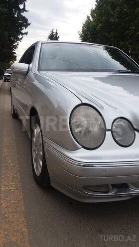 Mercedes E 220 2000, 206,537 km - 2.2 l - Bakı