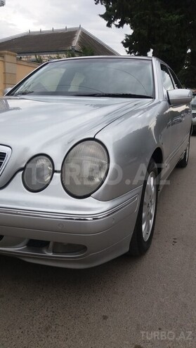 Mercedes E 220 2000, 206,537 km - 2.2 l - Bakı