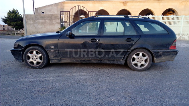 Mercedes C 220 2000, 177,700 km - 2.2 л - Bakı