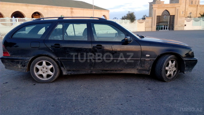 Mercedes C 220 2000, 177,700 km - 2.2 л - Bakı