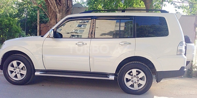 Mitsubishi Pajero 2008, 115,000 km - 3.0 л - Bakı
