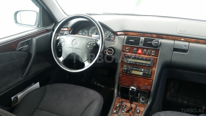Mercedes E 240 2000, 161,000 km - 2.4 л - Bakı