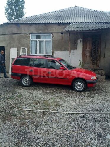 Opel Astra 1994, 400,900 km - 1.6 l - Quba