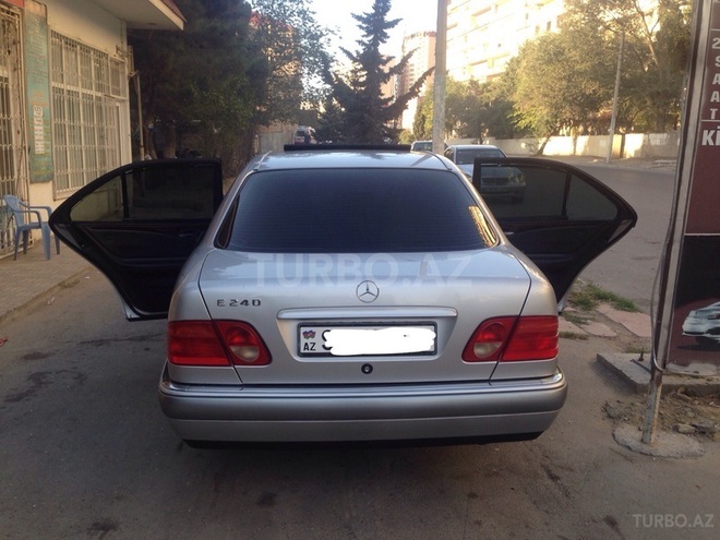 Mercedes E 240 1998, 195,074 km - 2.4 l - Bakı
