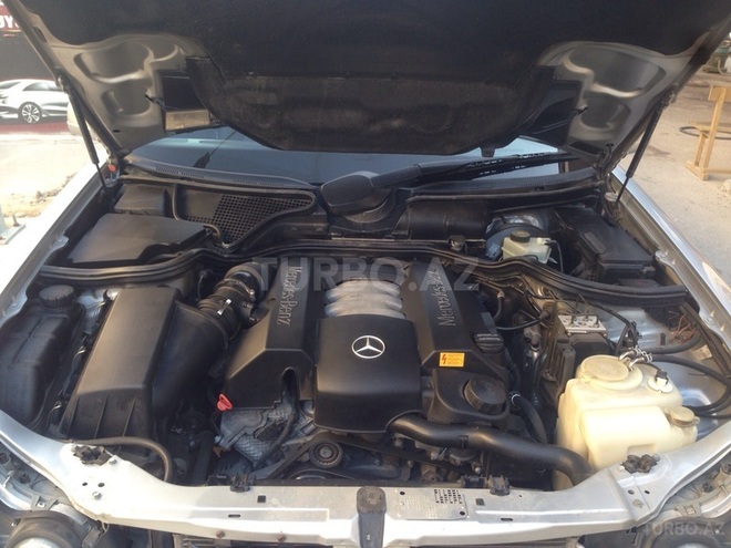 Mercedes E 240 1998, 195,074 km - 2.4 l - Bakı