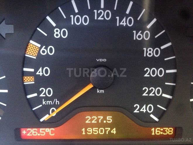 Mercedes E 240 1998, 195,074 km - 2.4 l - Bakı