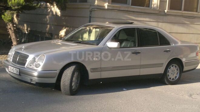 Mercedes E 240 1998, 195,074 km - 2.4 l - Bakı