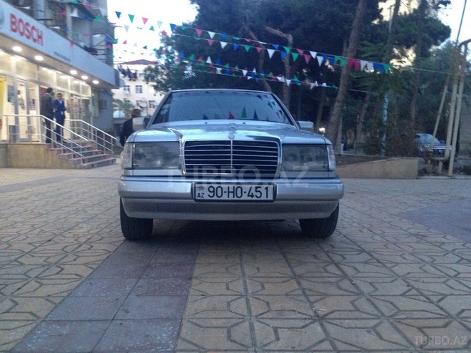 Mercedes E 200 1991, 250,000 km - 2.0 l - Bakı