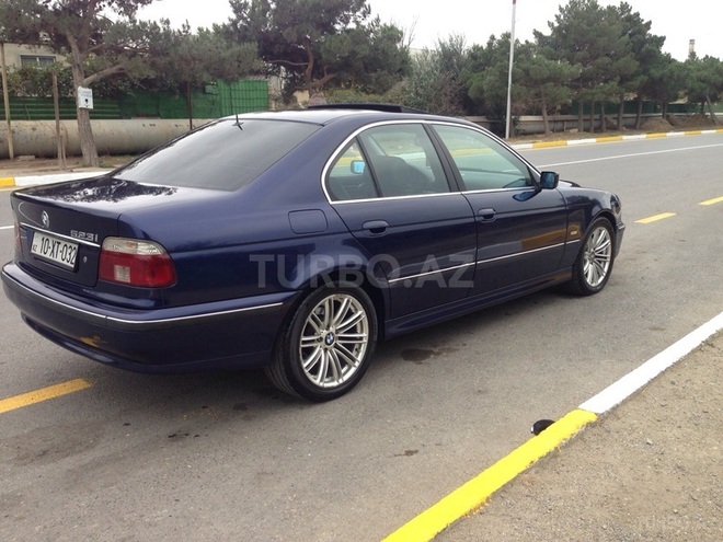 BMW 523 1996, 110,000 km - 2.5 l - Sumqayıt