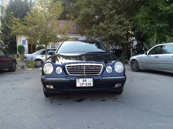 Mercedes E 240 2001, 145,000 km - 2.6 l - Bakı