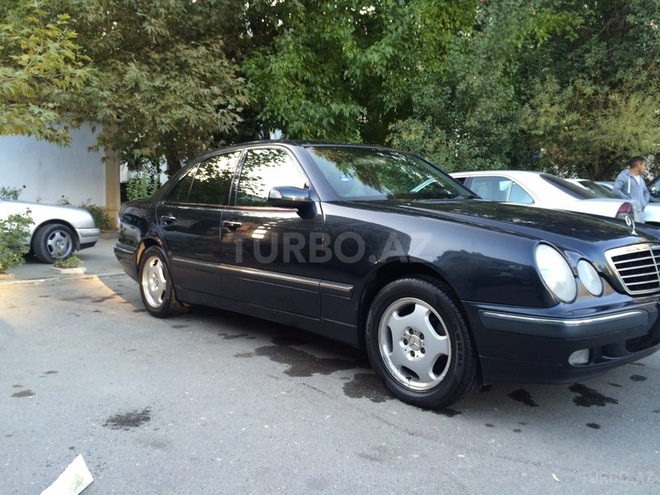 Mercedes E 240 2001, 145,000 km - 2.6 l - Bakı