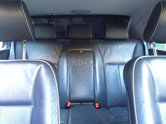 Mercedes E 240 2001, 145,000 km - 2.6 l - Bakı