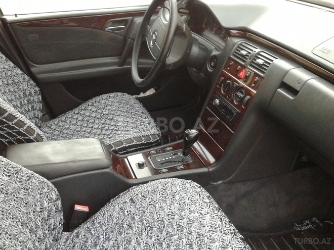 Mercedes E 230 1996, 251,000 km - 2.3 л - Bakı