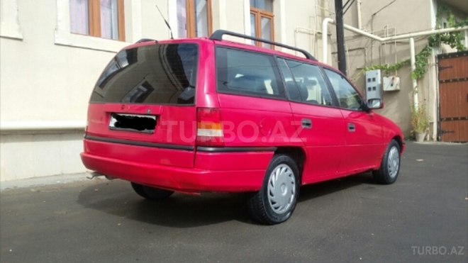 Opel Astra 1992, 250,000 km - 1.8 l - Bakı