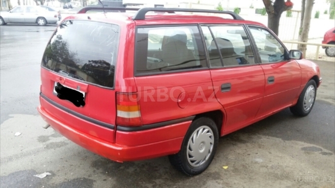 Opel Astra 1992, 250,000 km - 1.8 l - Bakı