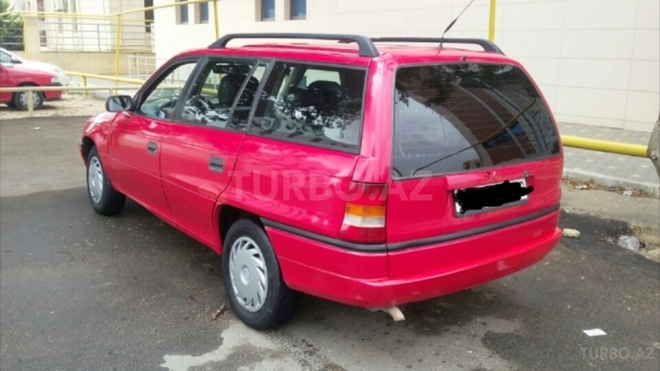 Opel Astra 1992, 250,000 km - 1.8 l - Bakı