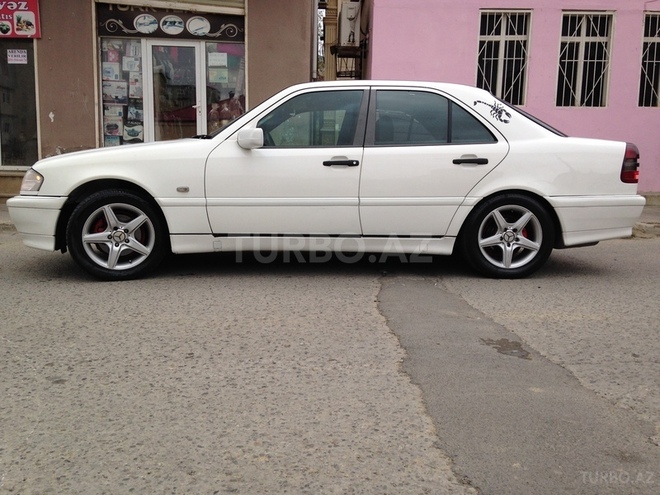 Mercedes C 220 1999, 185,000 km - 2.2 l - Bakı