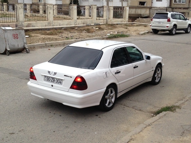 Mercedes C 220 1999, 185,000 km - 2.2 l - Bakı