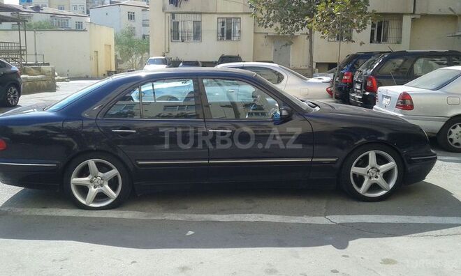 Mercedes E 280 2000, 156,000 km - 2.8 l - Bakı