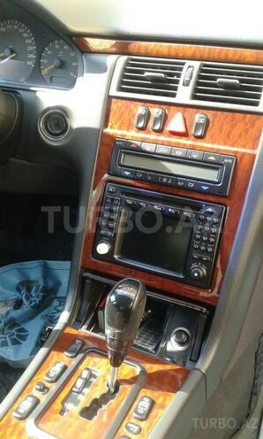 Mercedes E 280 2000, 156,000 km - 2.8 l - Bakı