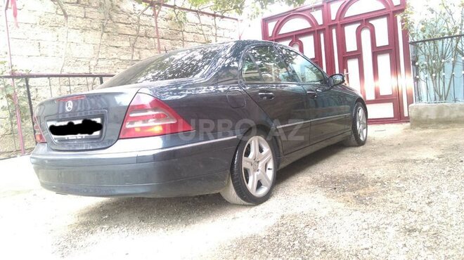 Mercedes C 220 2001, 205,642 km - 2.2 l - Bakı