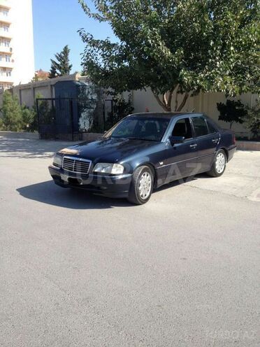 Mercedes C 200 1997, 270,000 km - 2.0 л - Bakı