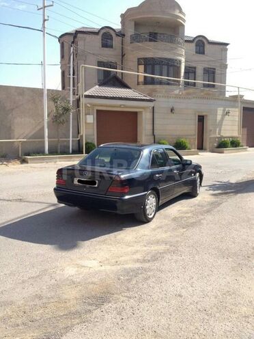 Mercedes C 200 1997, 270,000 km - 2.0 л - Bakı