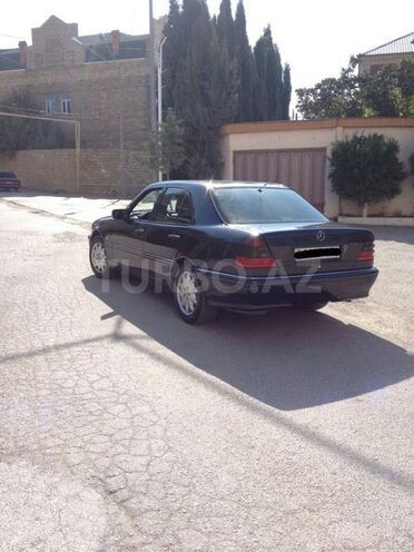 Mercedes C 200 1997, 270,000 km - 2.0 л - Bakı